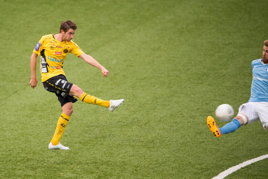Elfsborgs Marcus Rohdén skjuter kvittering till 1-1