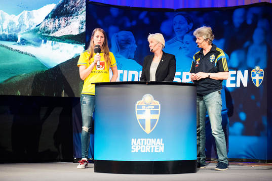 Sveriges Emma Berglund, assisterande förbundskapten Lilie