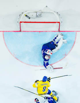 Sveriges Filip Forsberg skjuter in det matchavgörande