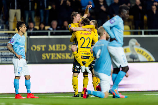 Elfsborgs Marcus Rohdén kvitterar till 2-2 och jublar