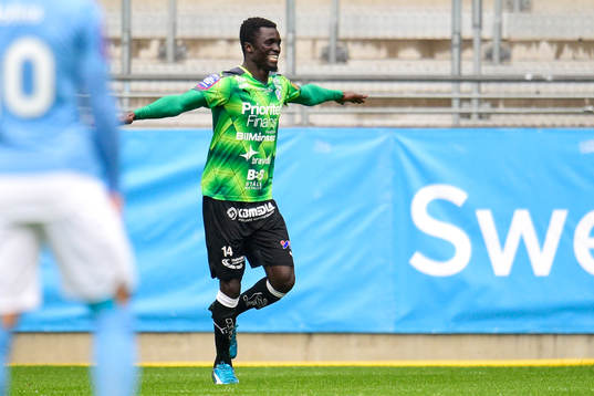Halmstads Kwame Amponsah Karikari jublar
