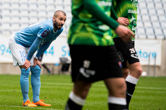 Malmö FFs Guillermo Molins pustar ut