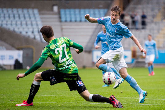 Malmö FFs Mattias Svanberg och Halmstads Marcus Johansson