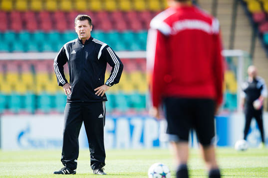 Frankfurts tränare Colin Bell