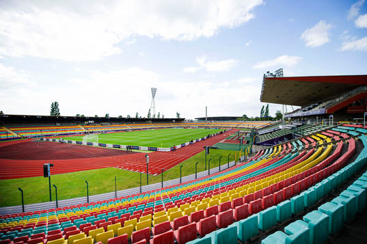 Friedrich-Ludwig-Jahn-Sportpark stadion