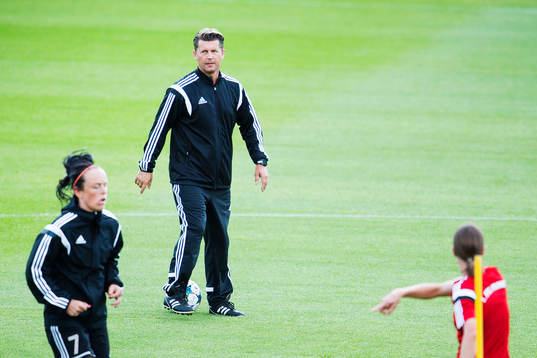 Frankfurts tränare Colin Bell