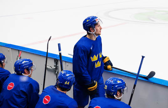Filip Forsberg på Sveriges ishockeylandslags träning