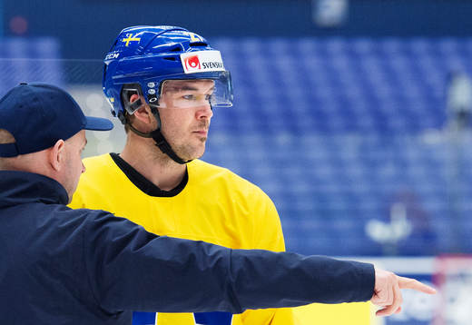 Målvaktstränare Stefan Lade ger Jimmie Ericsson