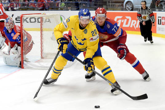Sveriges Joel Lundqvist jagas av Rysslands Anton Belov