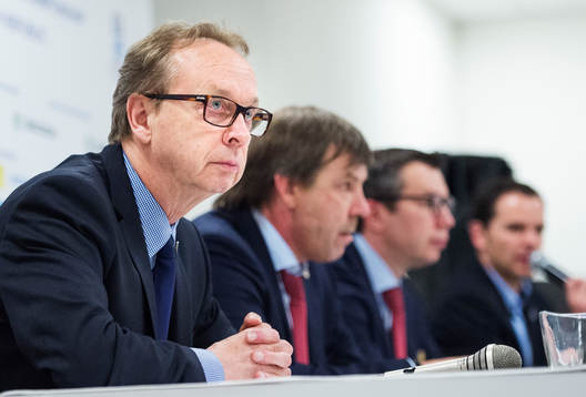 Sveriges förbundskapten Pär Mårts på en presskonferens