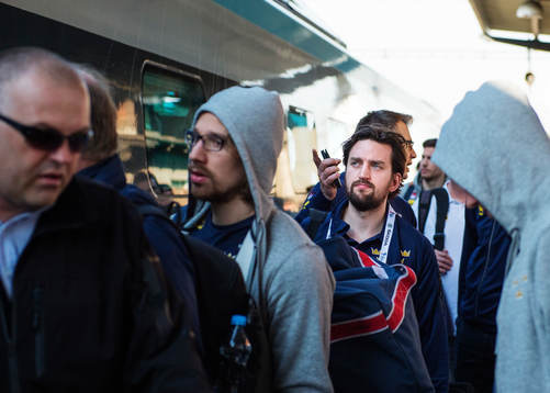 Sveriges ishockeylandslag med målvakten Jhonas Enroth