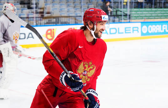 Alexander Ovechkin ler på Rysslands ishockeylandslags