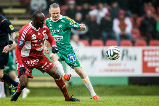 Degerfors Boris Lumbana (v) och Ljungskiles Jonas Lindberg