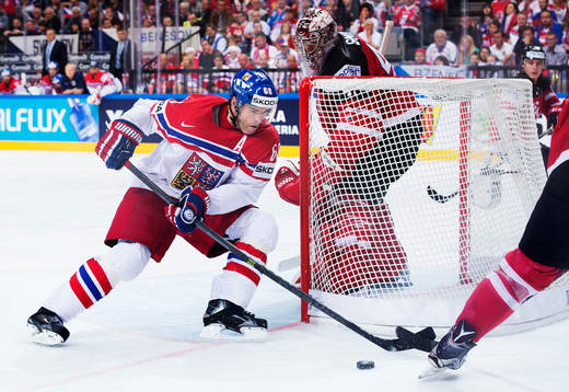Tjeckiens Jaromir Jagr jagar pucken