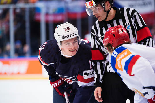 s Jimmy Vesey psykar Rysslands Artemi Panarin