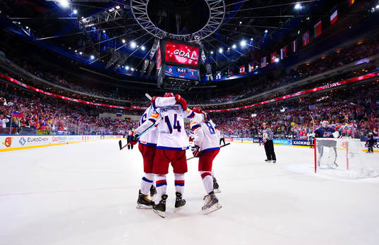 Rysslands Sergei Plotnikov, Viktor Tikhonov och Alexander