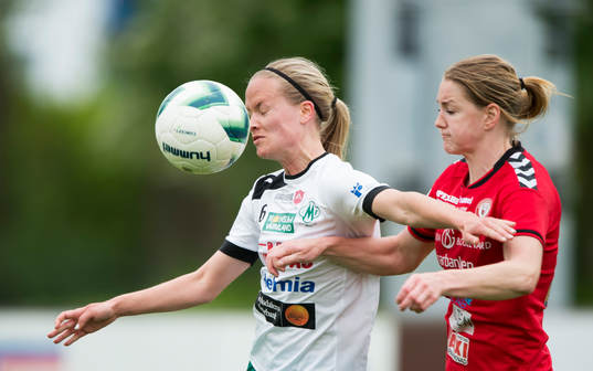 Kristianstads Mia Carlsson och Mallbackens Tessa Gavilsky