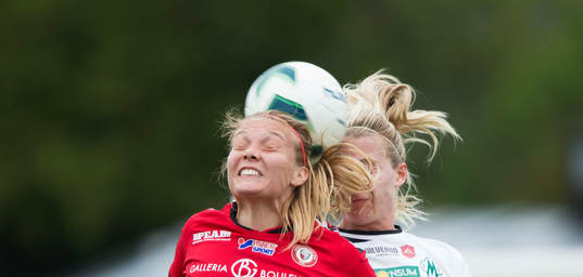 Kristianstads Margret Lara Vidarsdottir     och Mallbackens