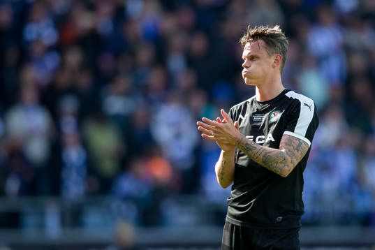 Örebros Erik Moberg deppar