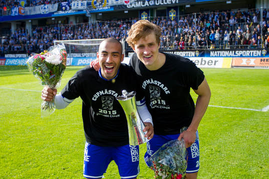 IFK Göteborgs Haitam Aleesami och Thomas Rogne jublar med