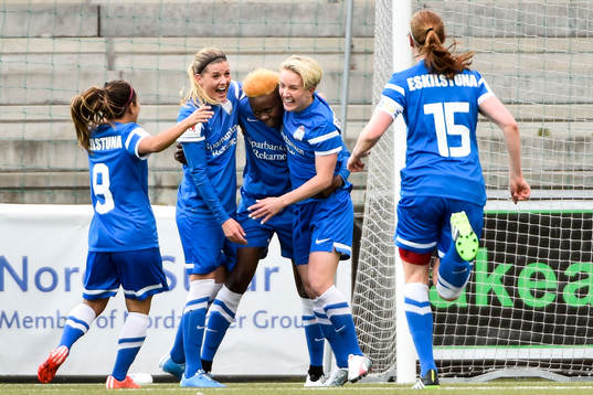 Eskilstunas spelare jublar