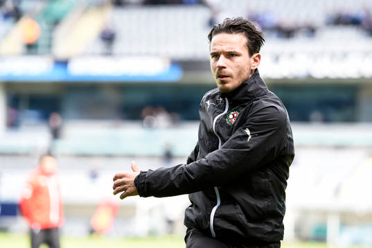 Örebros Nordin Gerzic  värmer upp
