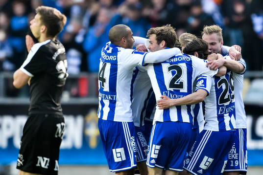 IFK Göteborgs spelare jublar