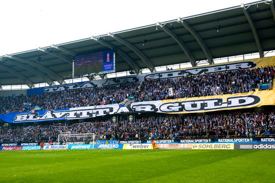 IFK Göteborgs tifo innan finalen i Svenska Cupen i fotboll