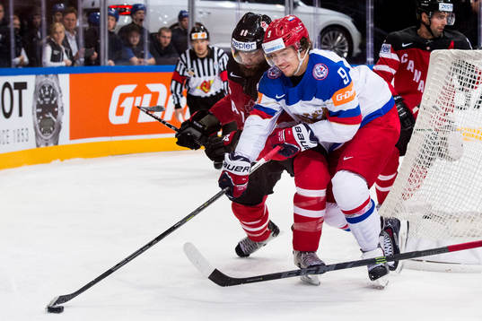 Kanadas Brent Burns och Rysslands Artemi Panarin