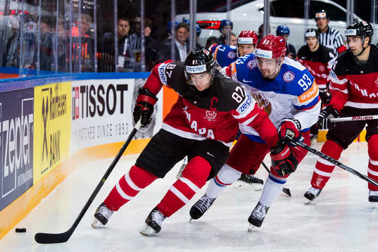 Kanadas Sidney Crosby och Rysslands Viktor Antipin