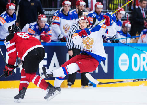 Kanadas Sidney Crosby bjuder Rysslands Vadim Shipachyov på