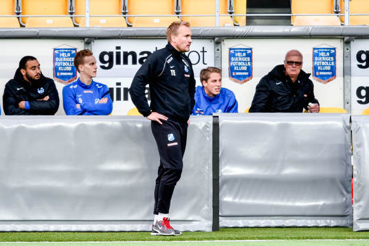Norrbys tränare Tobias Edenvik