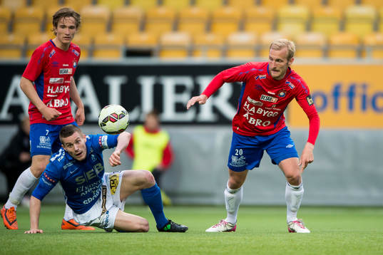 Norrbys Nino Osmanagic och Örgrytes Niklas Klingberg