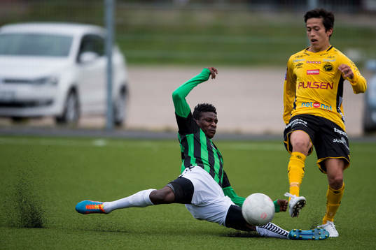 Elfsborgs Sebastian Loyola Nydén och GAIS Alieu Bajaha