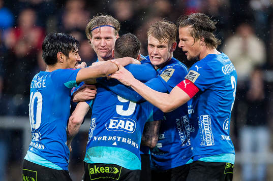 Halmstads spelare jublar