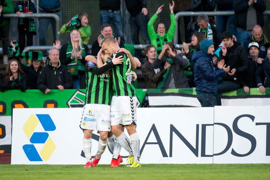Gais Johan Lundgren jublar