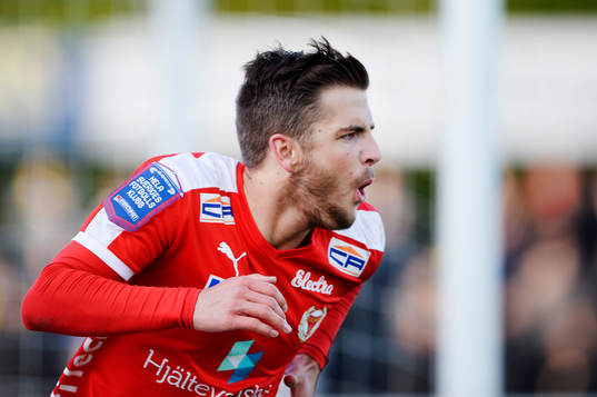 Kalmars Filip Sachpekidis gör 0-3 och jublar