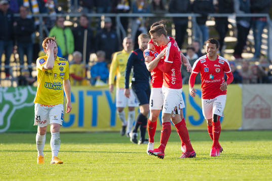Kalmars spelare jublar