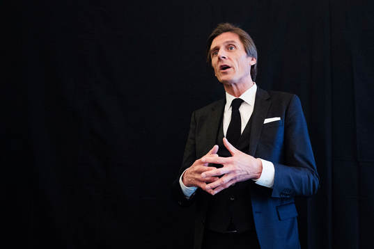 s vice vd Frédéric Longuépéé