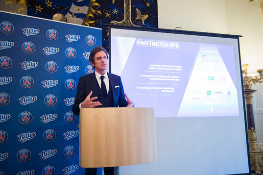 s vice vd Frédéric Longuépéé