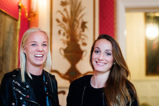 s Caroline Seger och Kosovare Asllani