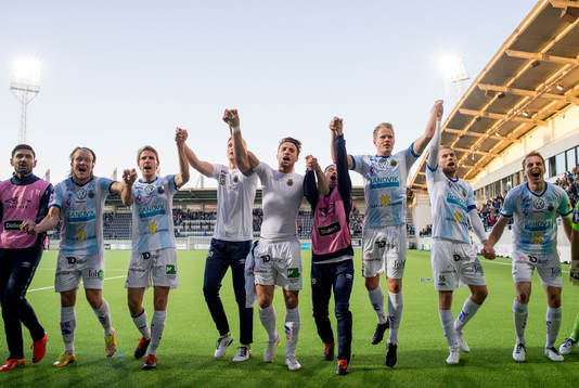Gefles spelare jublar