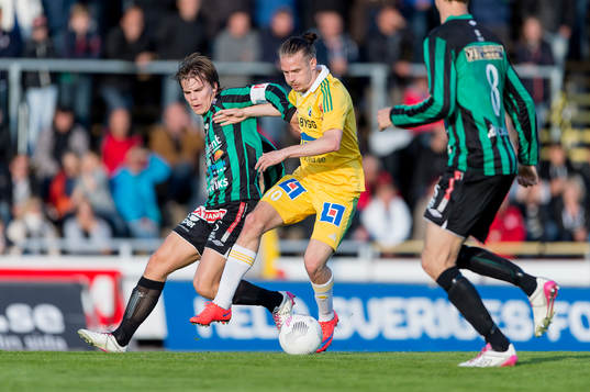 Bläddra bland fler bilder av Fotboll, Superettan, Varberg - Ljungskile