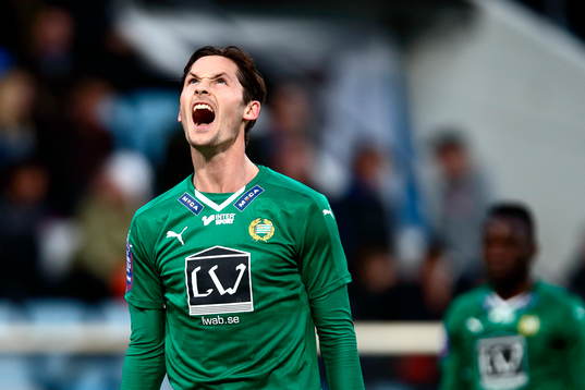 Hammarbys Philip Haglund reagerar