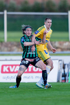Varbergs David Johannesson och Ljungskiles Steven Old