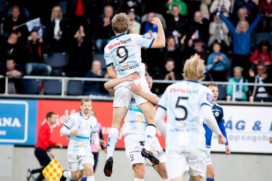 Gefles Johan Oremo jublar
