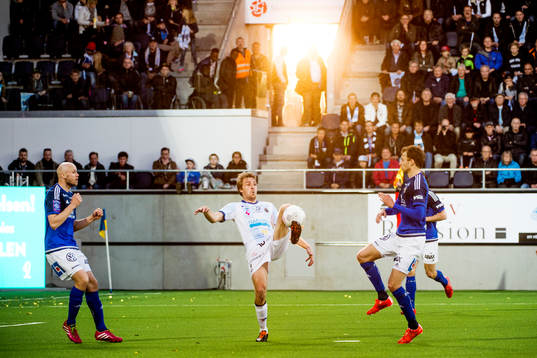 Gefles Johan Oremo gör en nedtagning