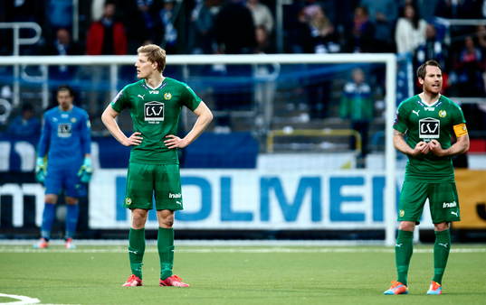 Hammarbys Lars Saetra deppar med Hammarbys målvakt