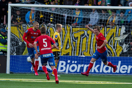 Helsingborgs Emil Krafth jublar