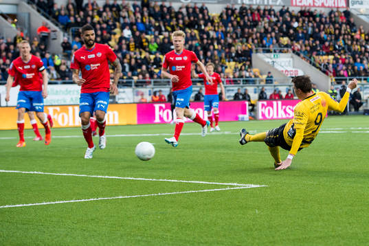 Elfsborgs Lasse Nilsson gör 2-1under en fotbollsmatch i